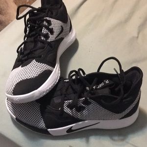 Mens Nike PG3 Shoes Size: 9.5 Originally paid $120